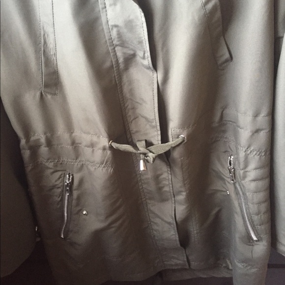 Green Long Jacket - Picture 7 of 8